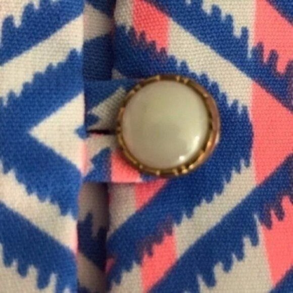 EVERLY Sleeveless Geometric Aztec Blouse Size Medium - Picture 7 of 8